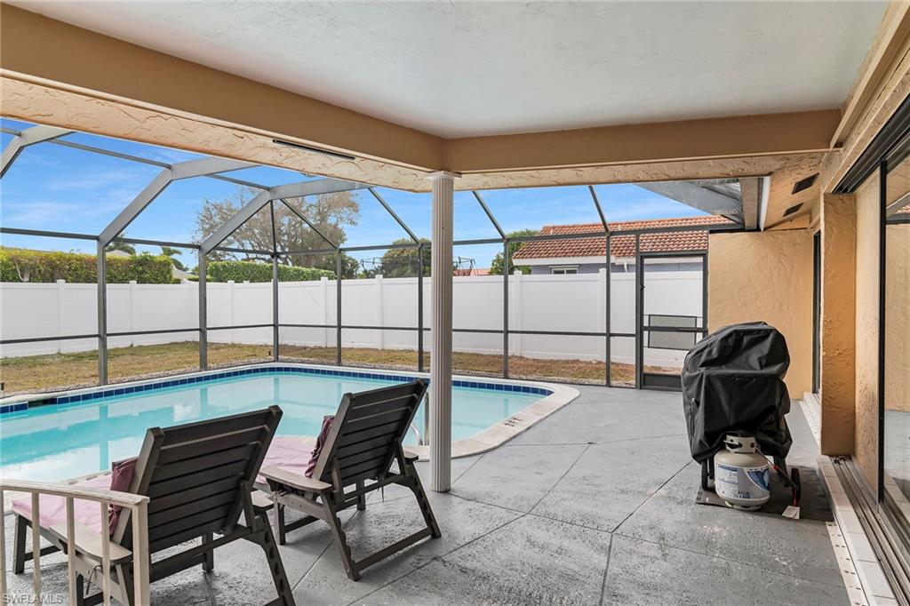 MARCO BEACH - Residential