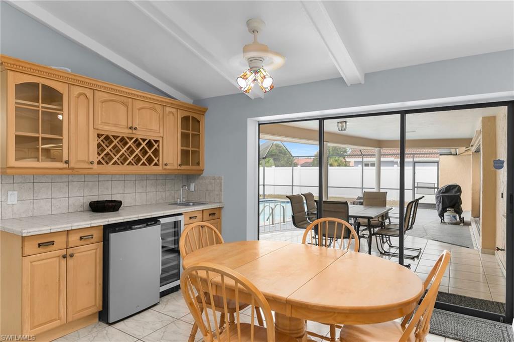 MARCO BEACH - Residential