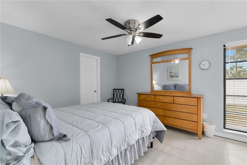 MARCO BEACH - Residential