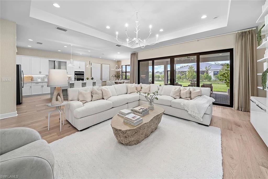 Properties 14333 Hogarth PL