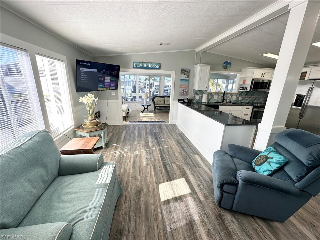 BAYSIDE ESTATES - Residential