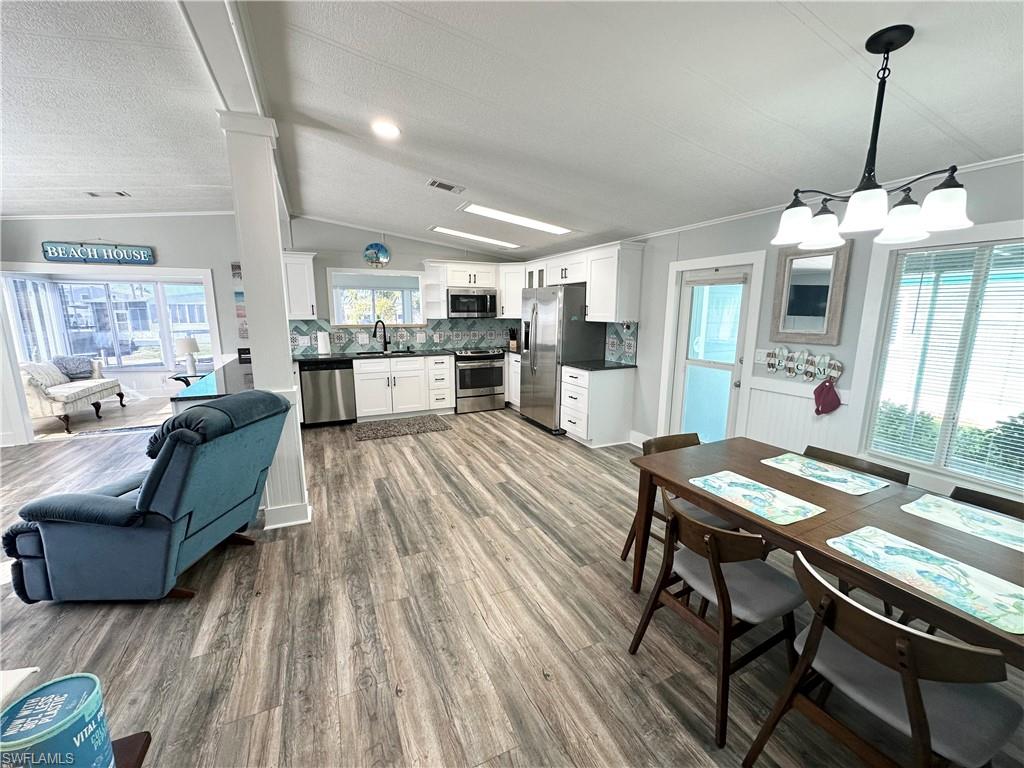 BAYSIDE ESTATES - Residential