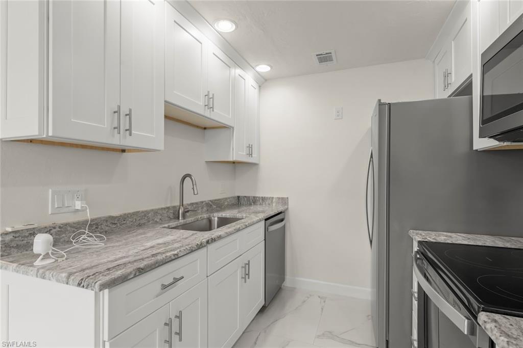 CAPTAINS WALK - Residential