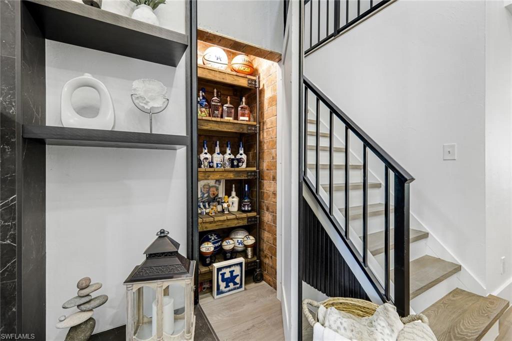 PARK WEST VILLAS - Residential