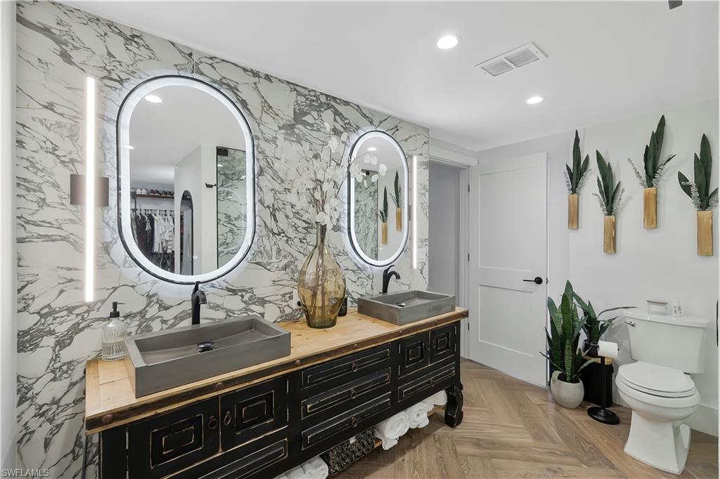 PARK WEST VILLAS - Residential