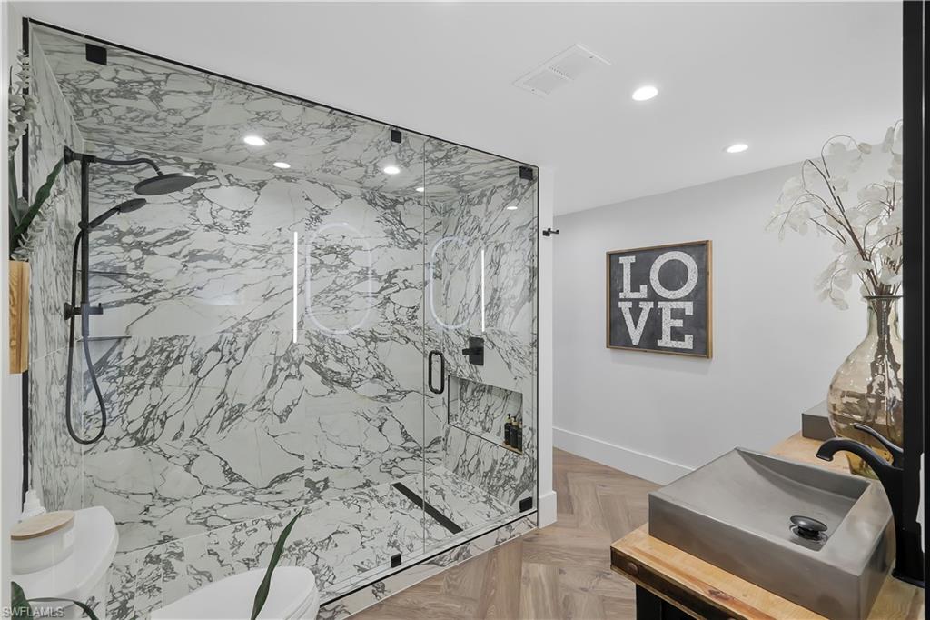 PARK WEST VILLAS - Residential