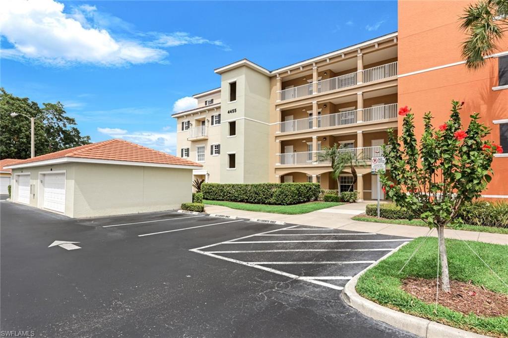 BOTANICAL PLACE - Residential