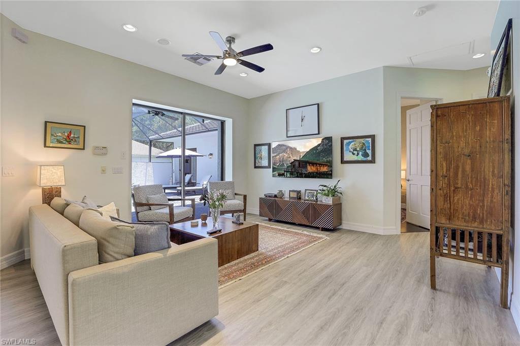 LONGLAKE - Residential