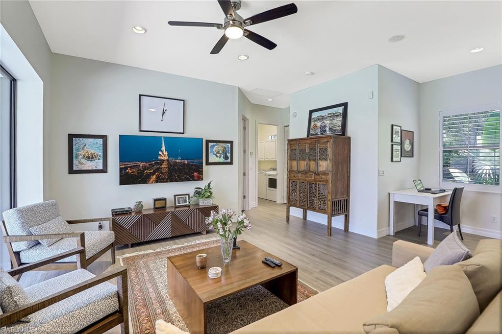 LONGLAKE - Residential