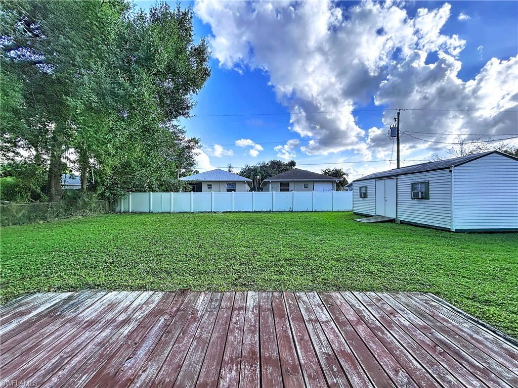 FORT MYERS SHORES - Residential