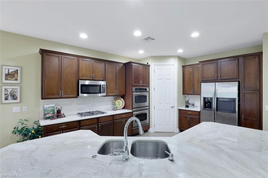 AVIANO - Residential