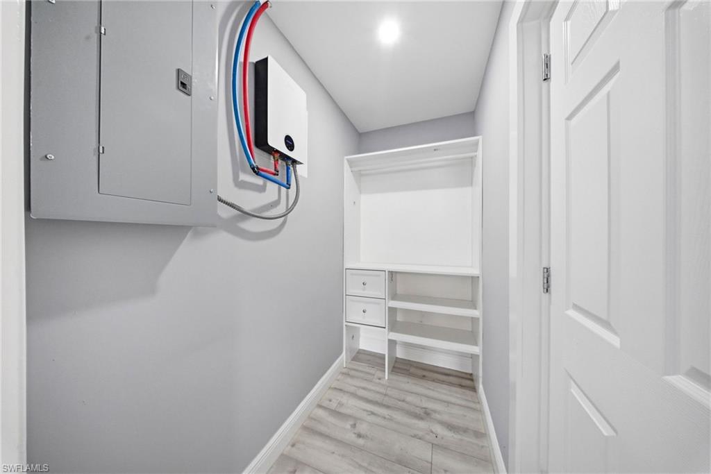 GOLDEN GATE CITY - Residential