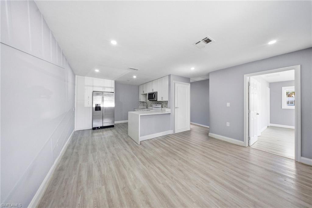 GOLDEN GATE CITY - Residential