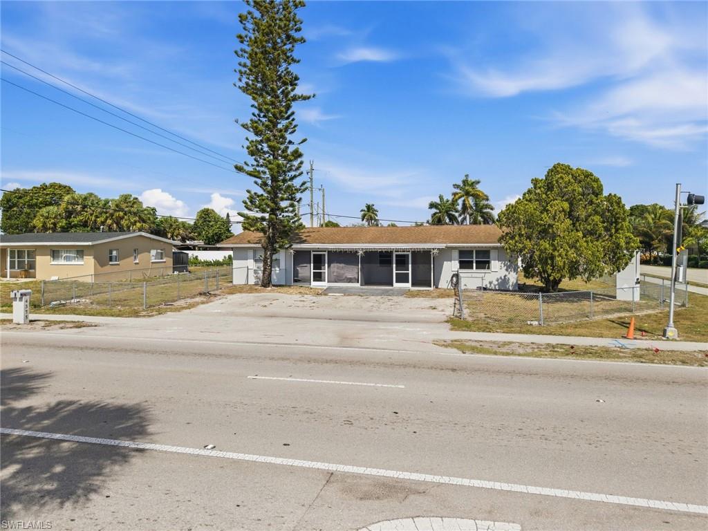 GOLDEN GATE CITY - Residential