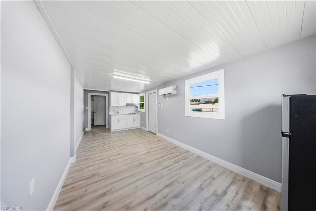 GOLDEN GATE CITY - Residential