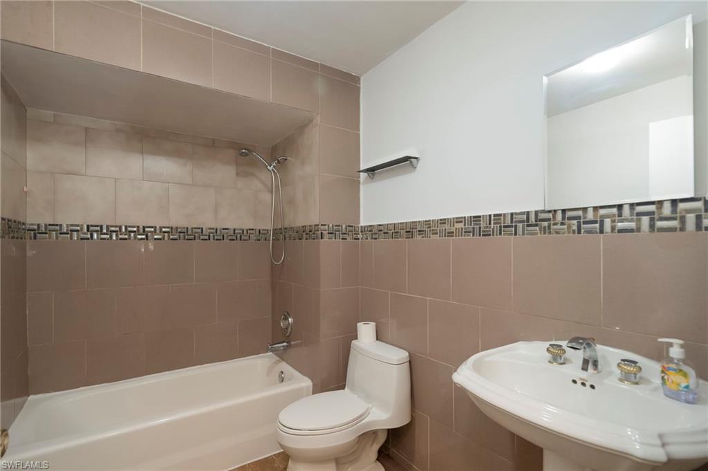 FORT MYERS SHORES - Residential