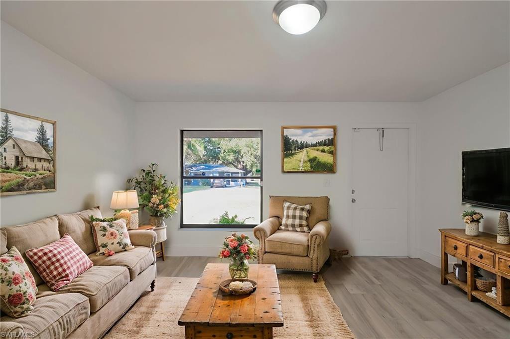 FORT MYERS SHORES - Residential