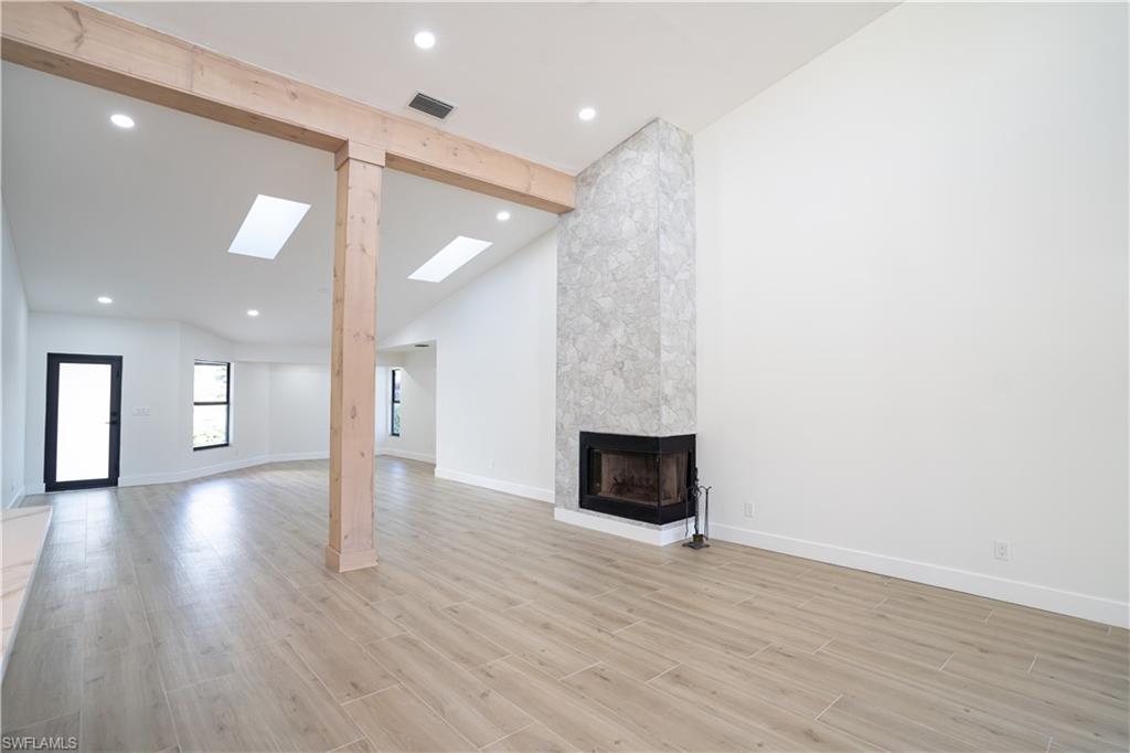 THE FOREST - Residential