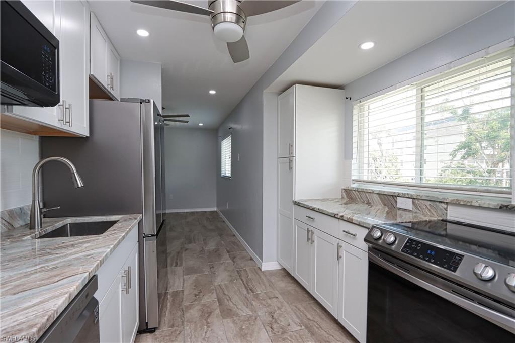 GLADIOLUS GARDENS CONDO ASSN - Residential Lease