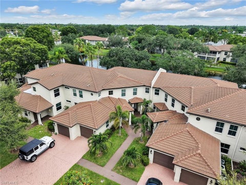 Photo of 1100 Diamond CIR #1104, NAPLES, FL 34110 (MLS # 226028621)