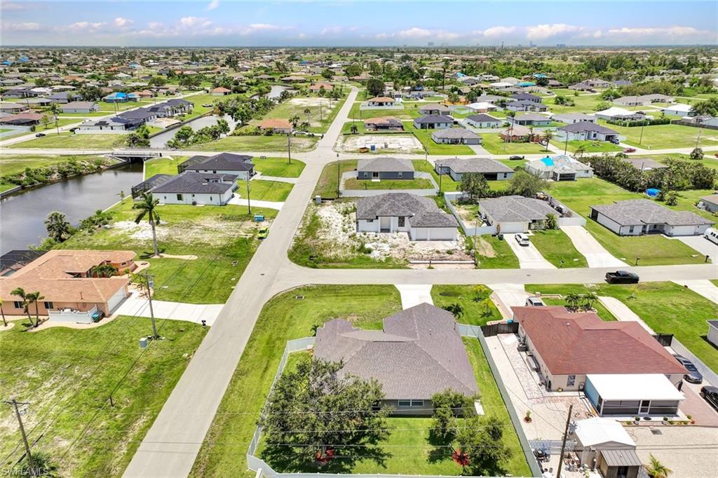 CAPE CORAL - Residential