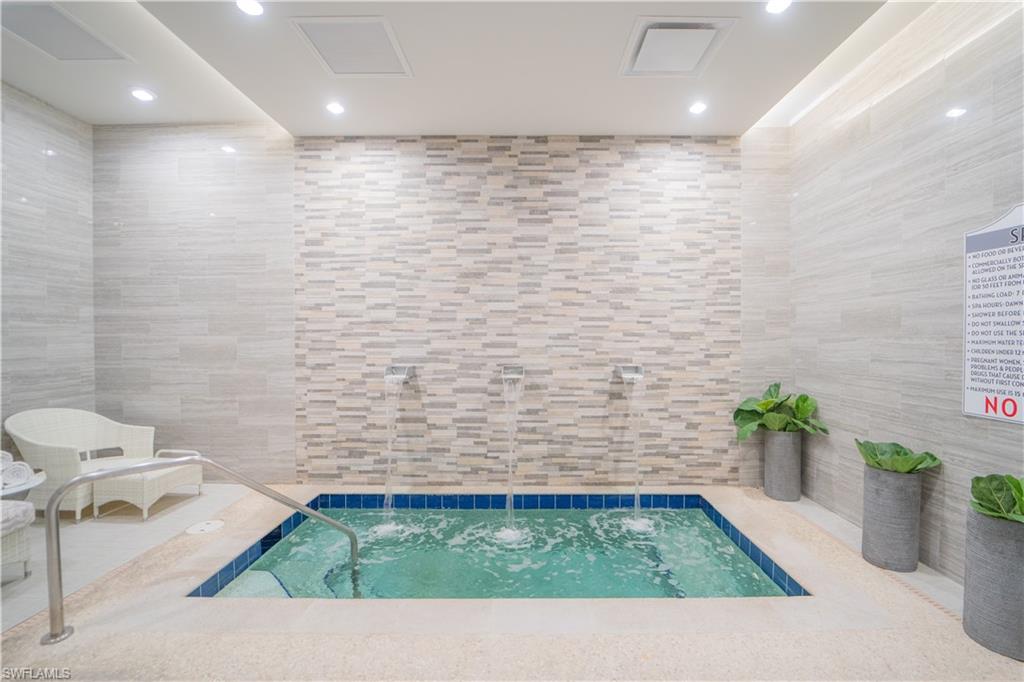 AVELLINO ISLES - Residential