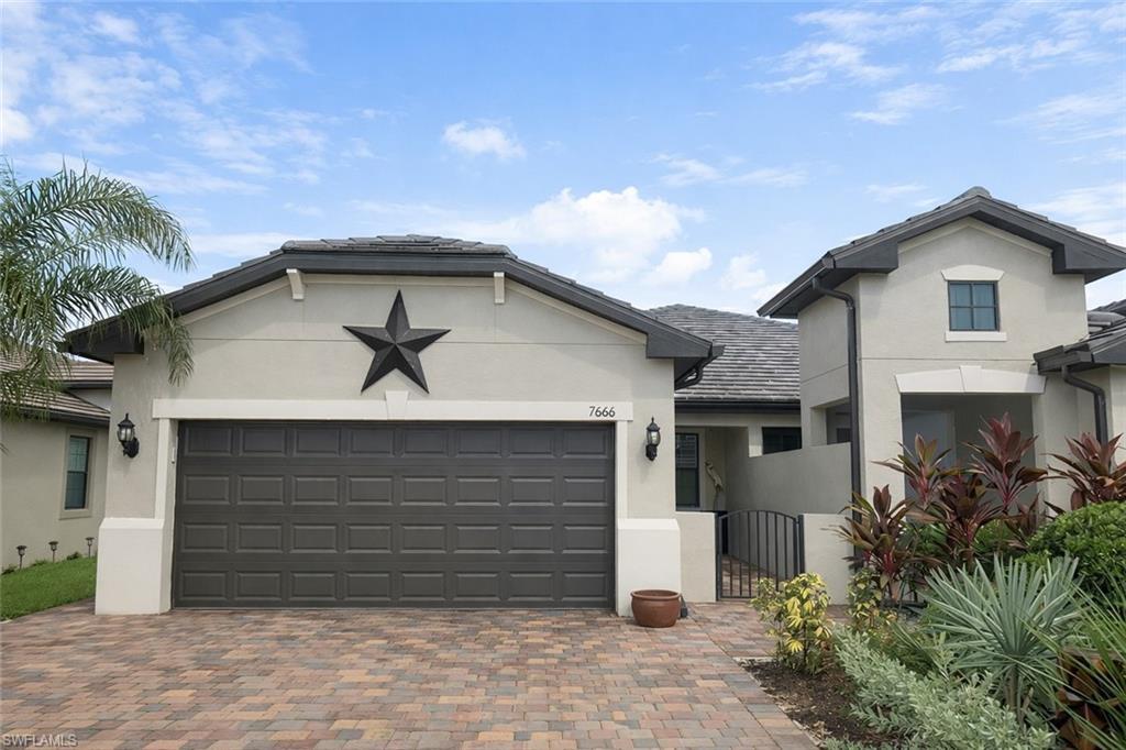 WINDING CYPRESS - Residential