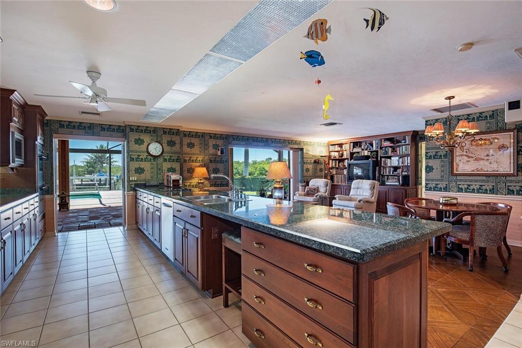 ROYAL HARBOR - Residential