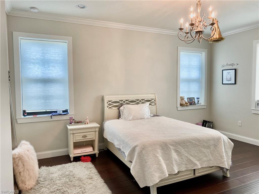 LIVINGSTON WOODS - Residential