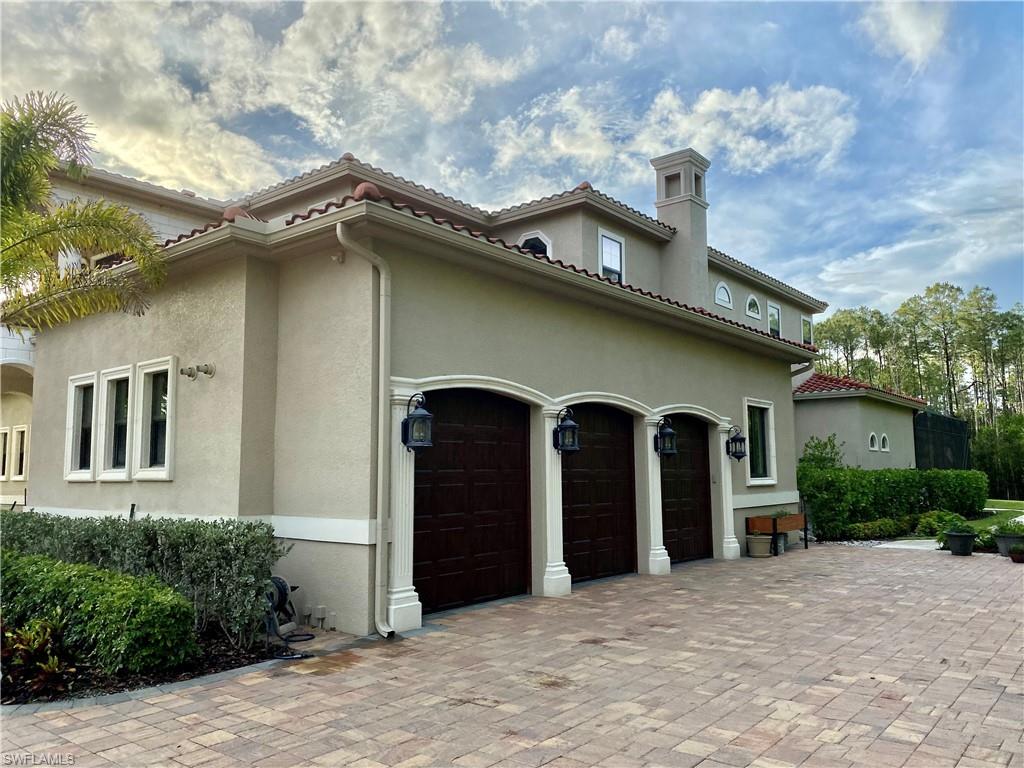 LIVINGSTON WOODS - Residential