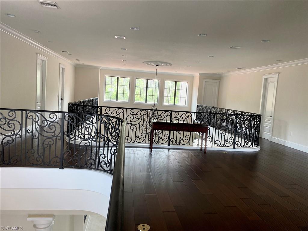 LIVINGSTON WOODS - Residential