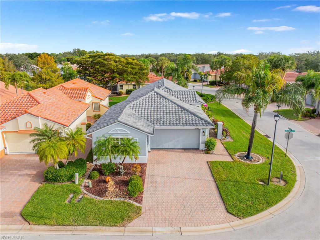 8949 Cascades Isle BLVD