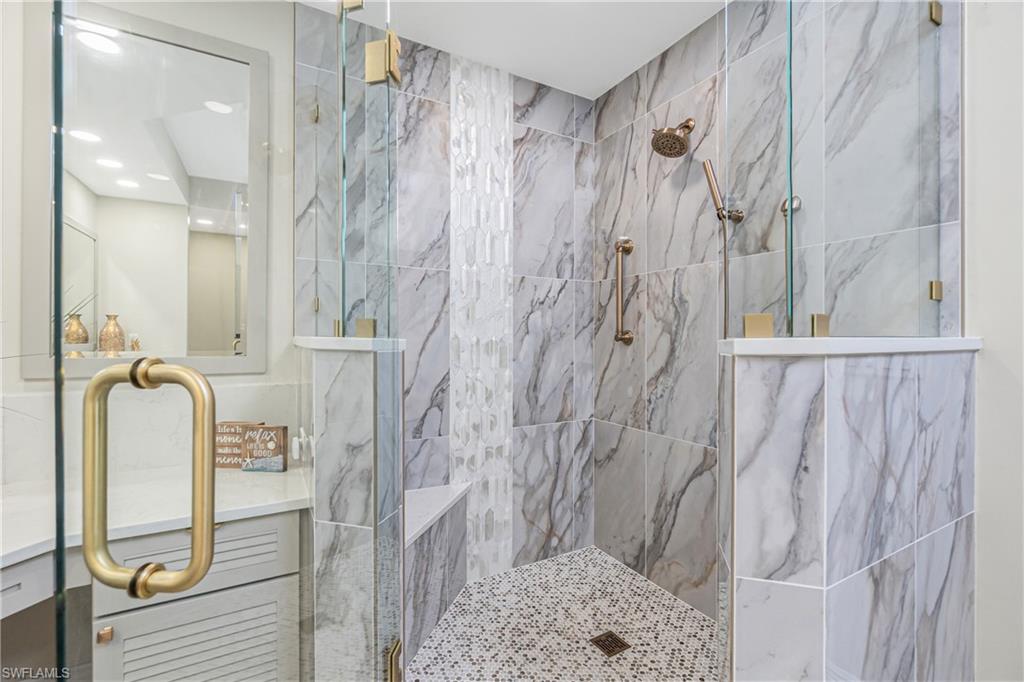 GRANDE ISLE I - Residential