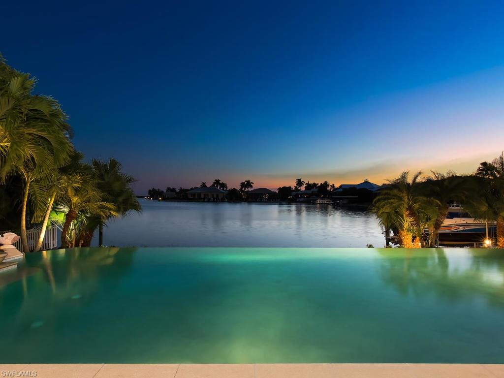 MARCO BEACH - Residential