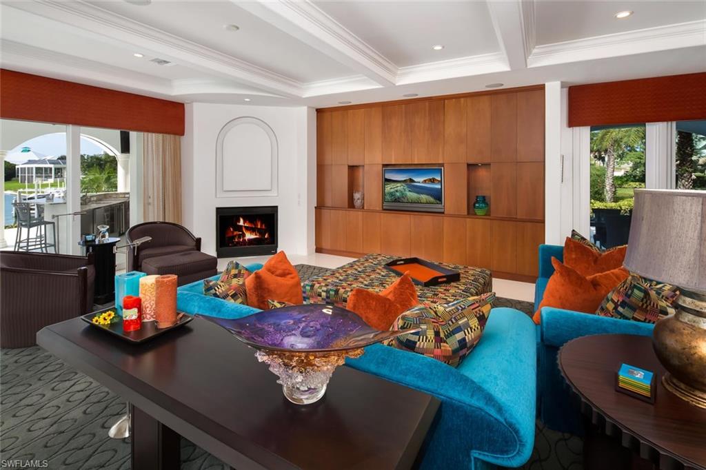 MARCO BEACH - Residential