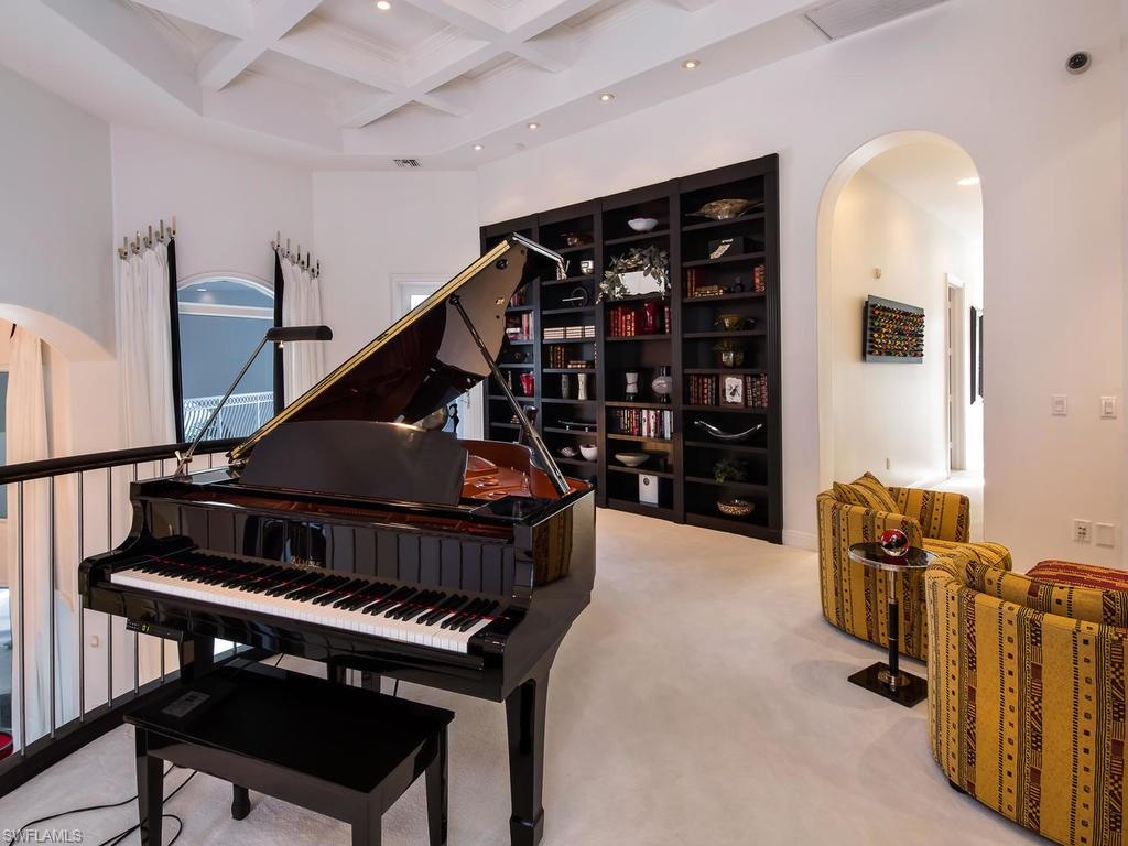 MARCO BEACH - Residential