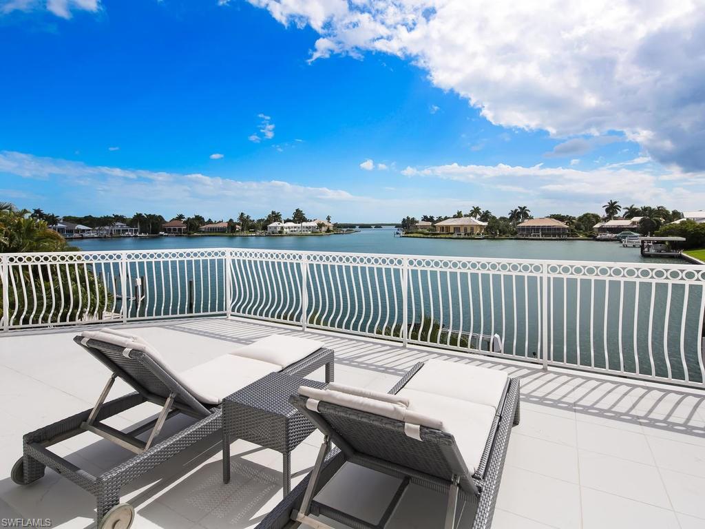 MARCO BEACH - Residential