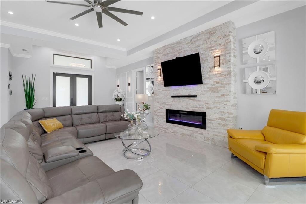 GOLDEN GATE ESTATES - Residential