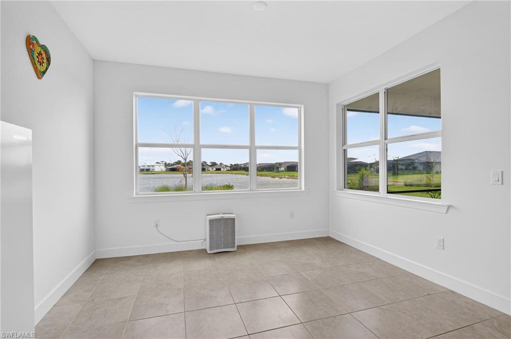 NORTHRIDGE - Residential