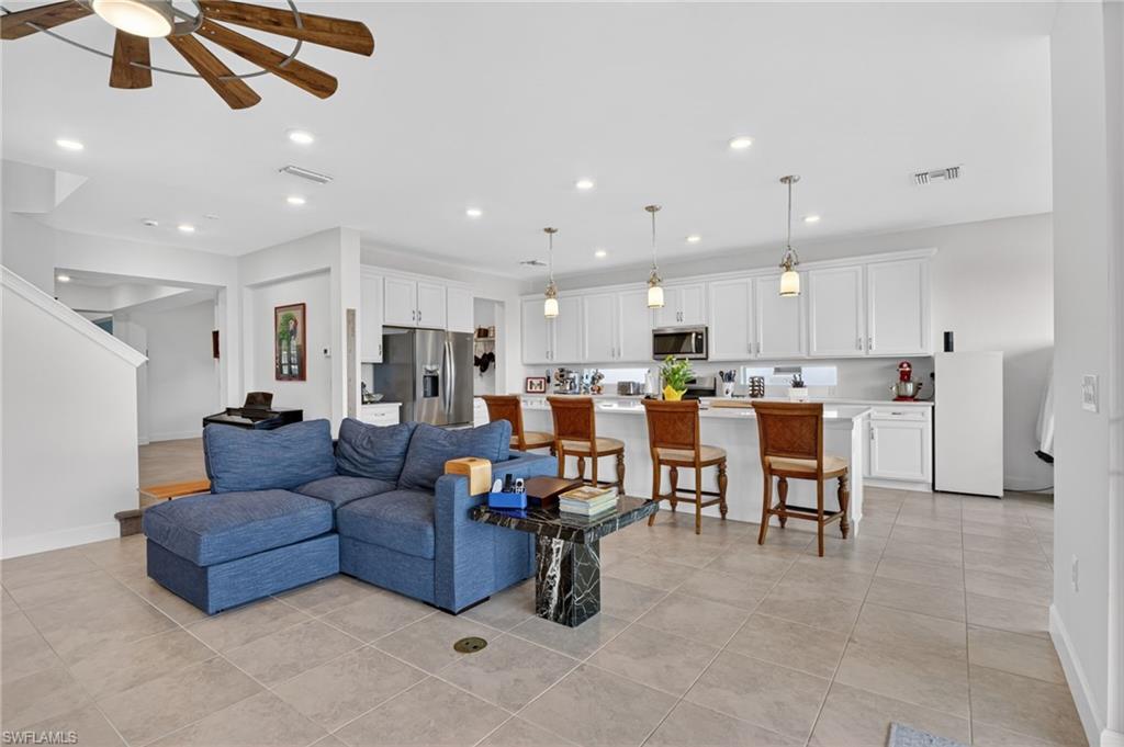 NORTHRIDGE - Residential