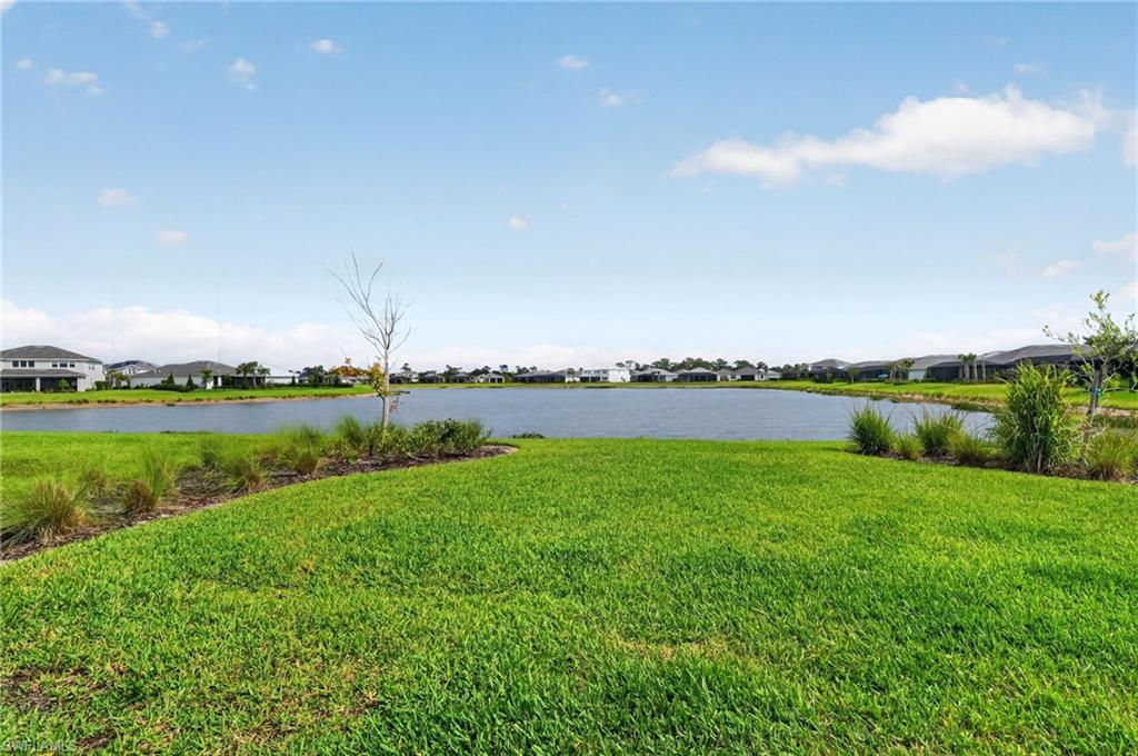 NORTHRIDGE - Residential