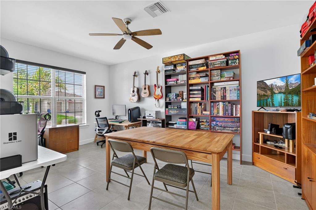 NORTHRIDGE - Residential