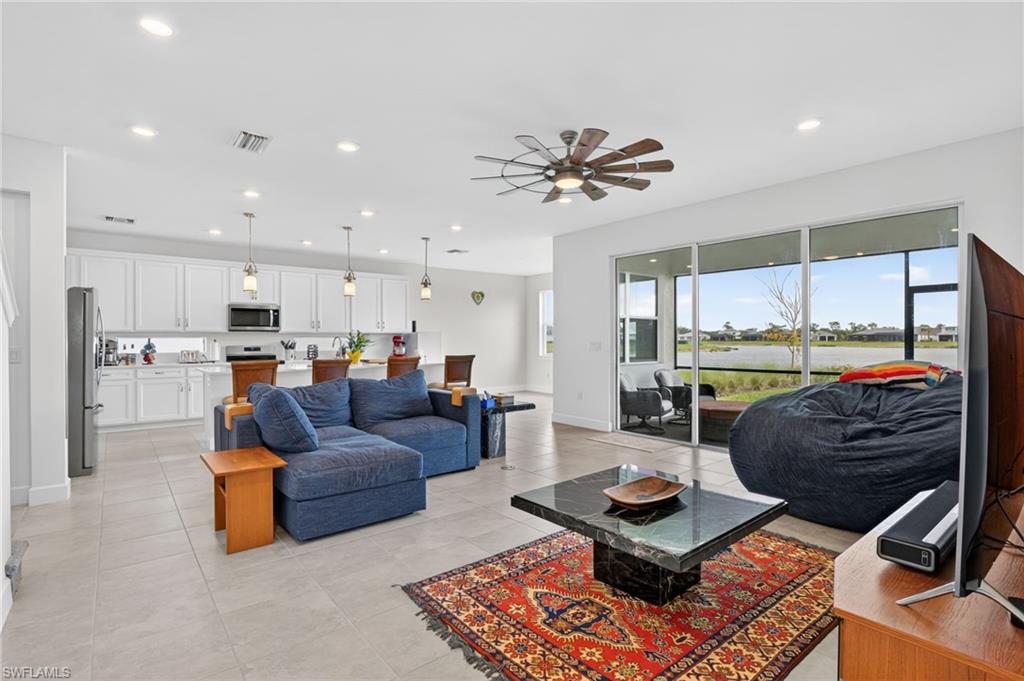 NORTHRIDGE - Residential