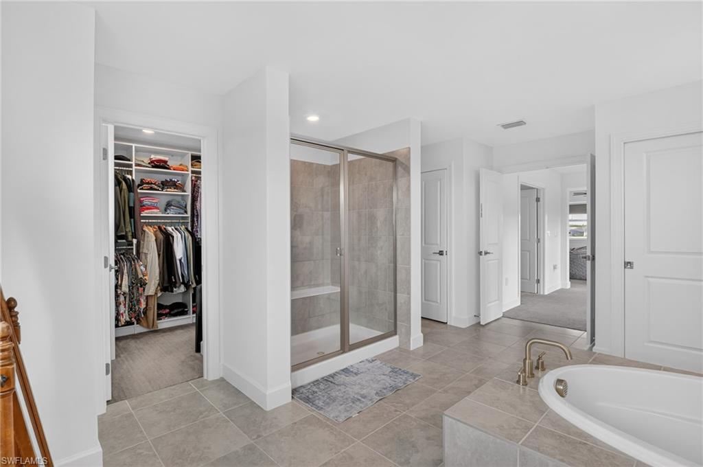 NORTHRIDGE - Residential