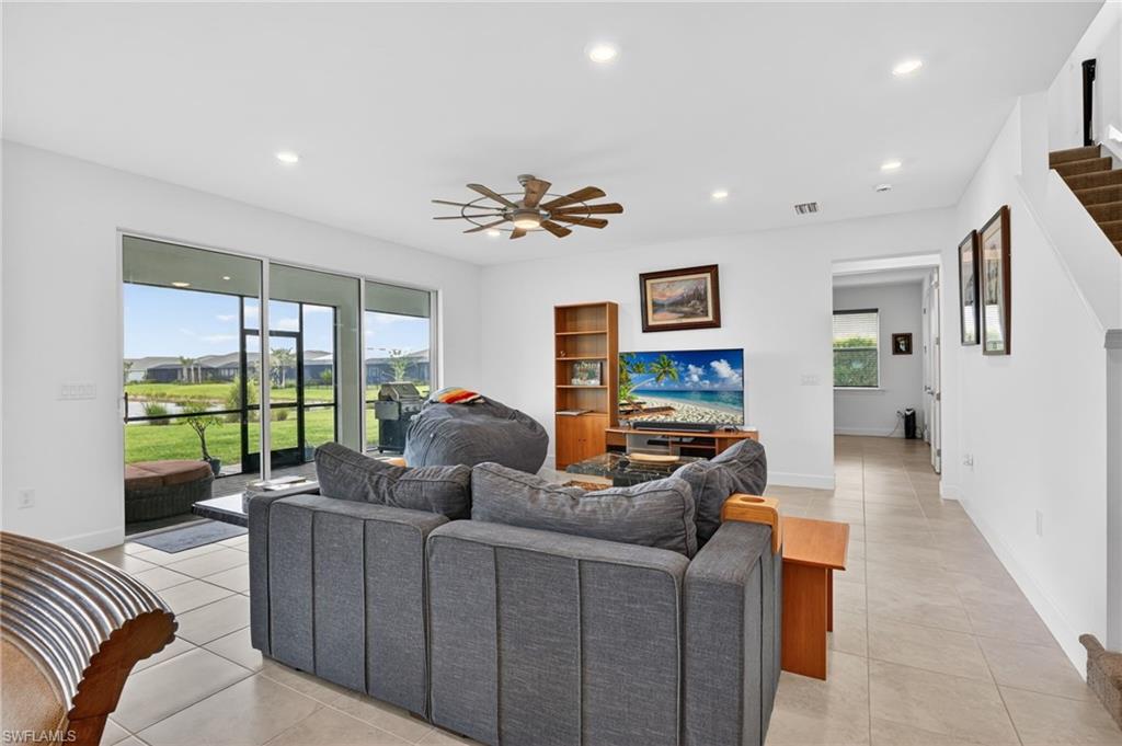 NORTHRIDGE - Residential