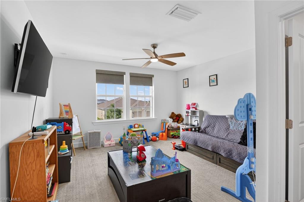 NORTHRIDGE - Residential