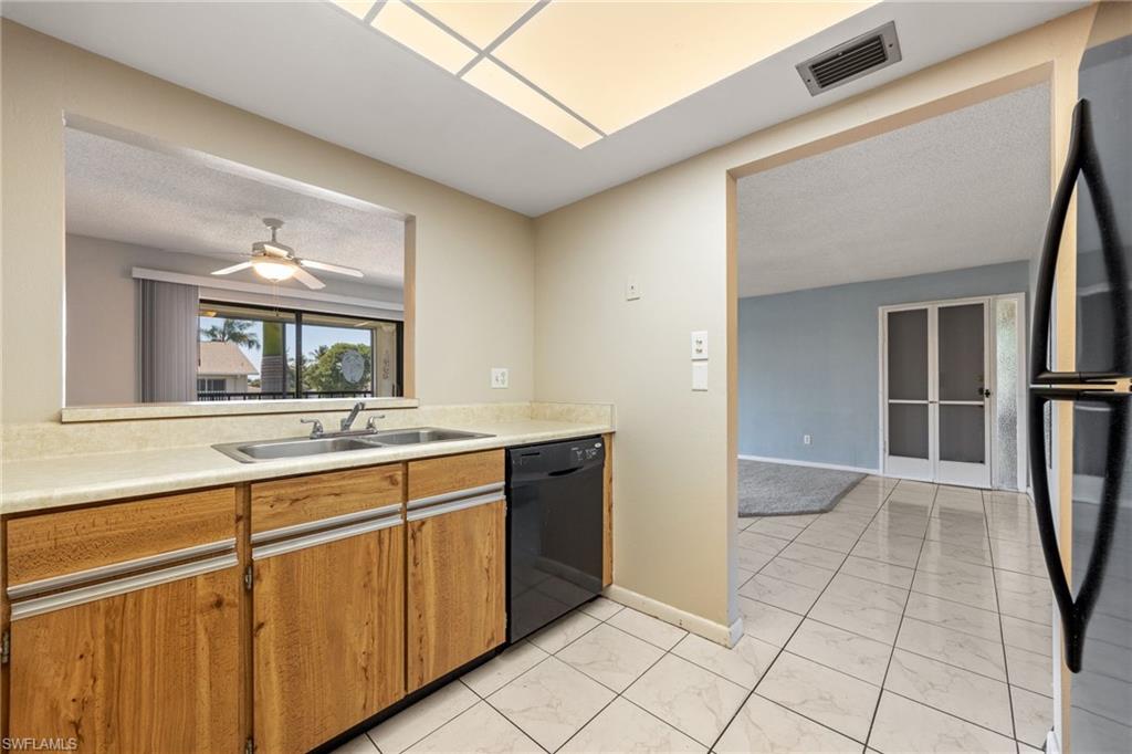 LE GRAND MARQUIS CONDO - Residential