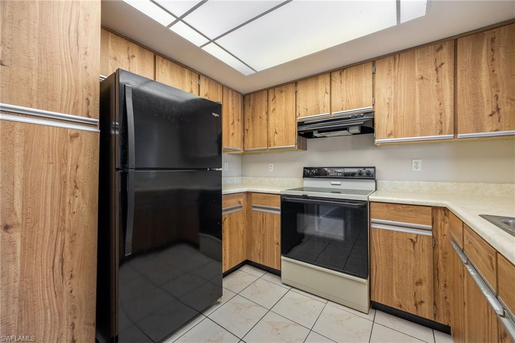 LE GRAND MARQUIS CONDO - Residential
