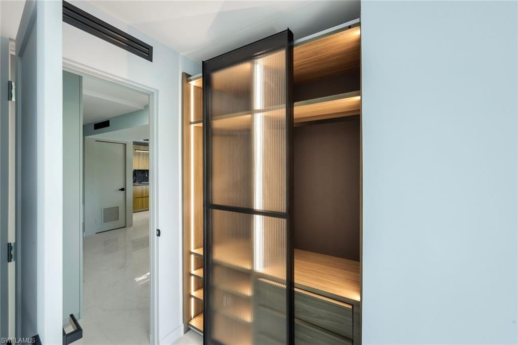 HIDDEN LAKE VILLAS - Residential