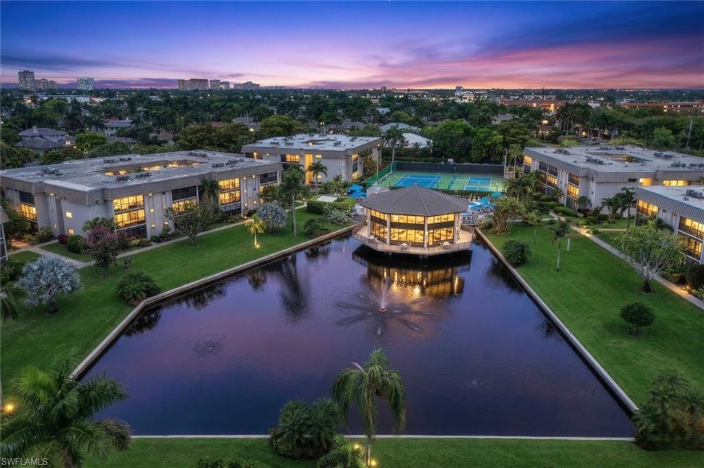 HIDDEN LAKE VILLAS - Residential